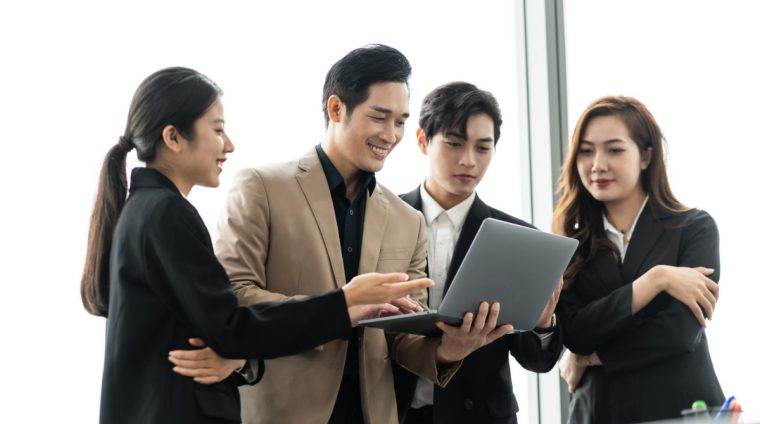 Asian businessmen working (1)
